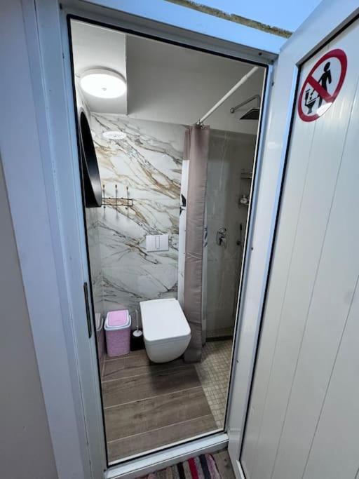 Ecoluxe 2 Apartment